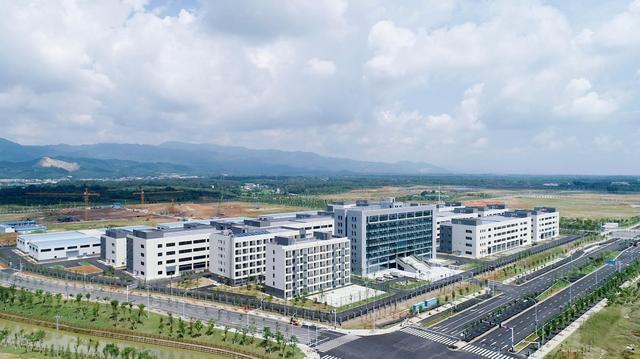 ����̬�����28�нӰ���̫�����ÿ������������÷���һ�ڣ�������������ʩ��������·�����ܽ�ͨ��